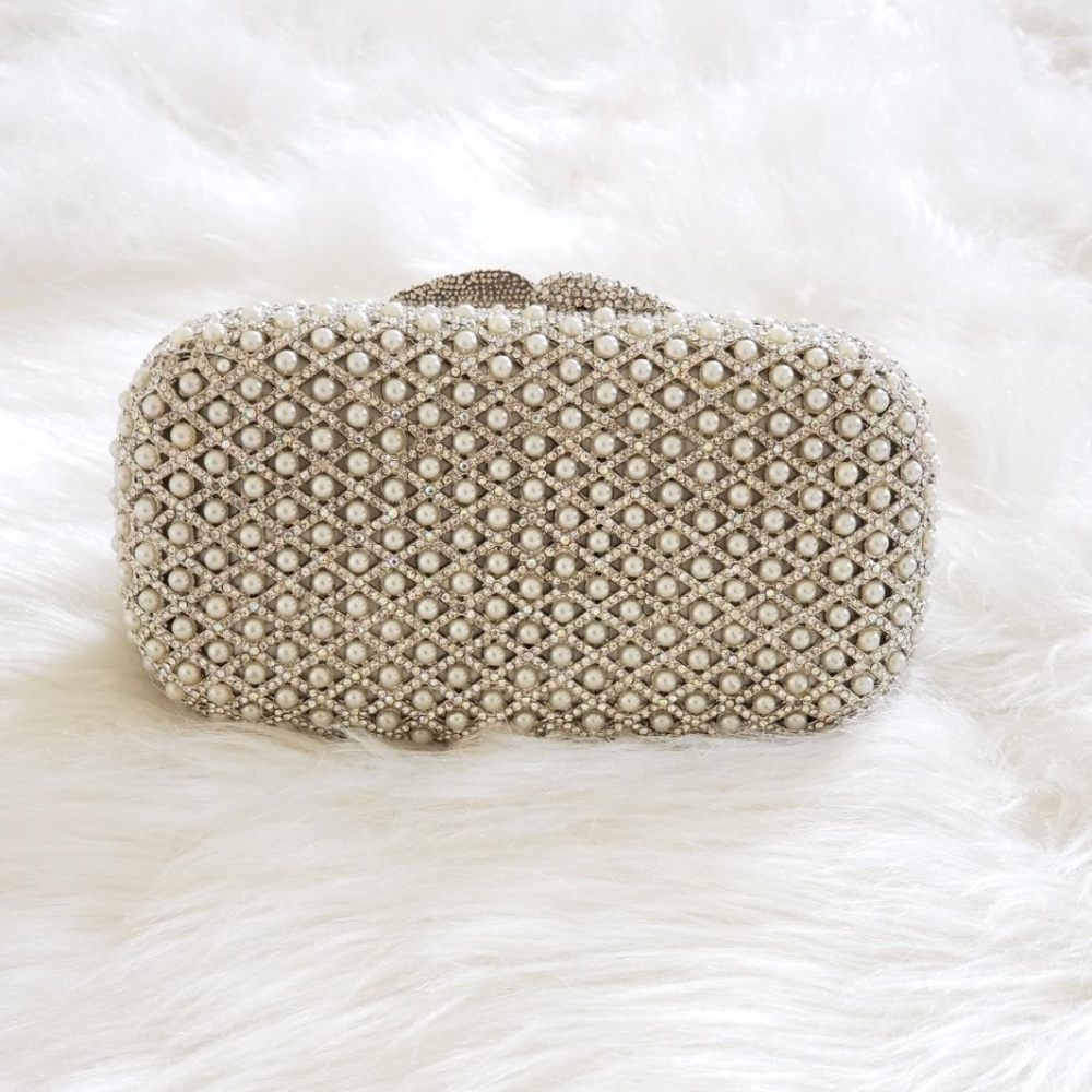 "An Evening at The Met" Clutch